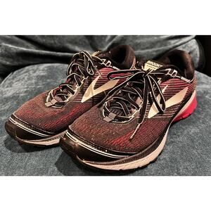 Brooks Ghost 10 Pink and Black Running Shoes Womens Size 9